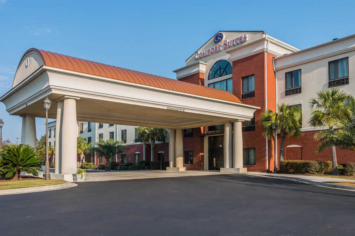 Comfort Suites